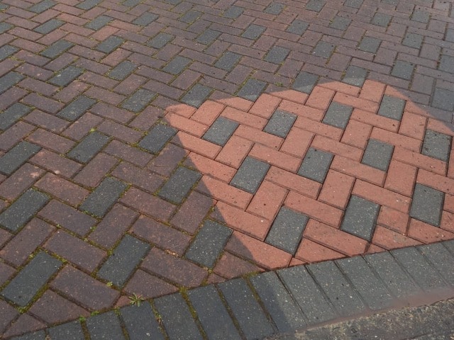 Driveway and Patio Cleaning, Patios Cleaned Sealed and Rejointed